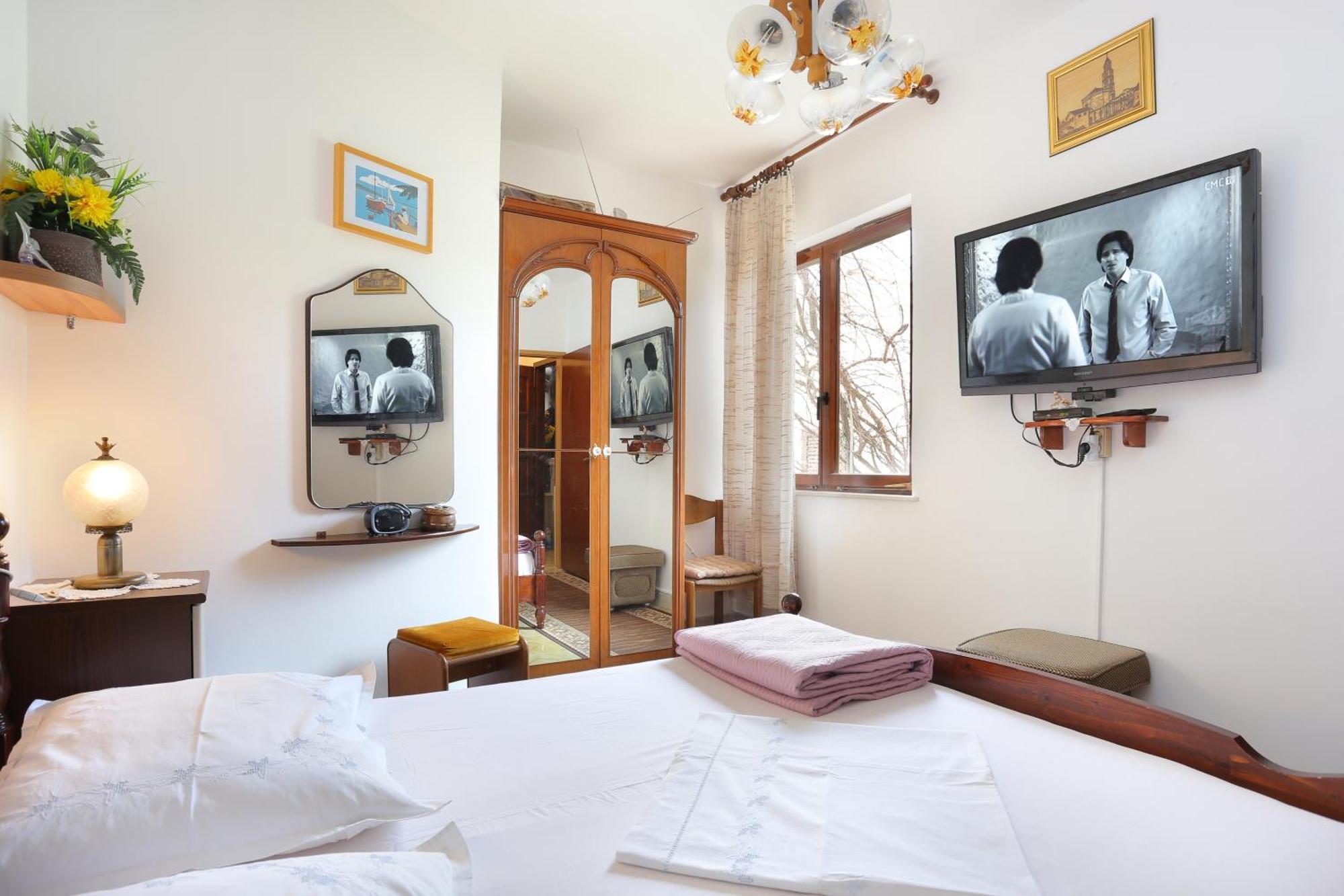 Apartments By The Sea Stanici, Omis - 1028 Tice Room photo